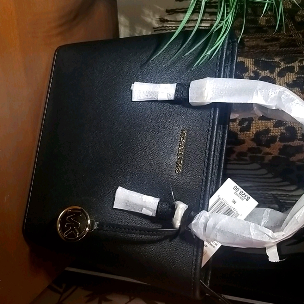 Michael Kors Jet Set Travel Tote